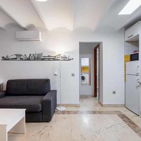2 Bedroom 1 Bathroom Furnished - Sol - Cozy Vintage - Mintystay Madrid Extérieur photo