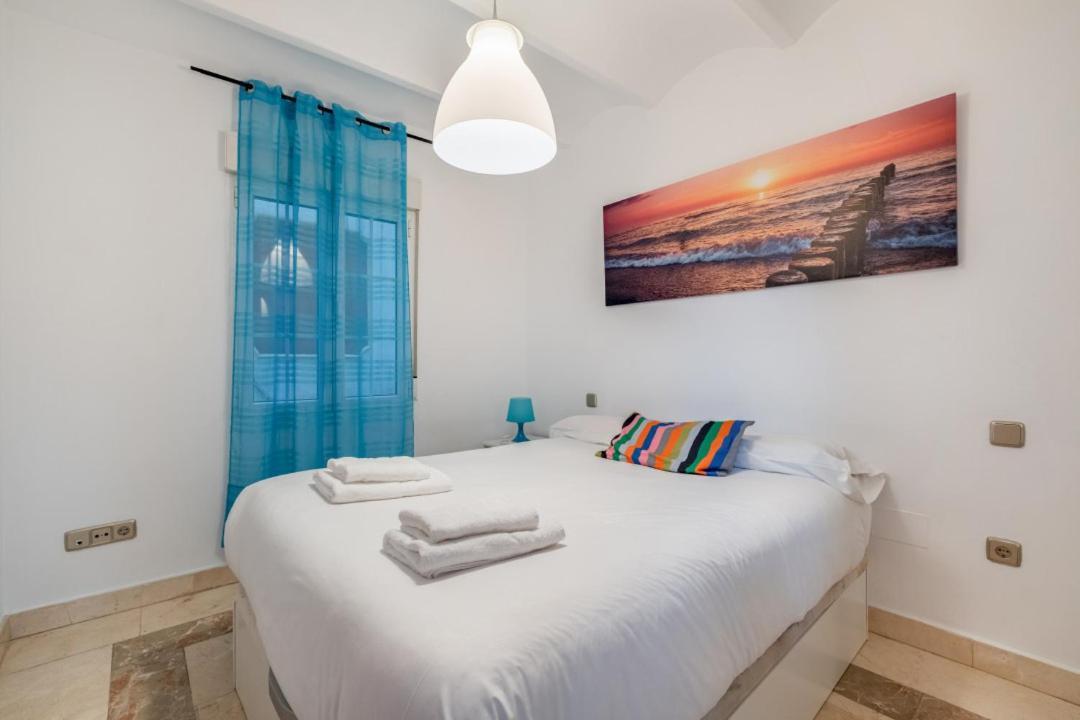 2 Bedroom 1 Bathroom Furnished - Sol - Cozy Vintage - Mintystay Madrid Extérieur photo