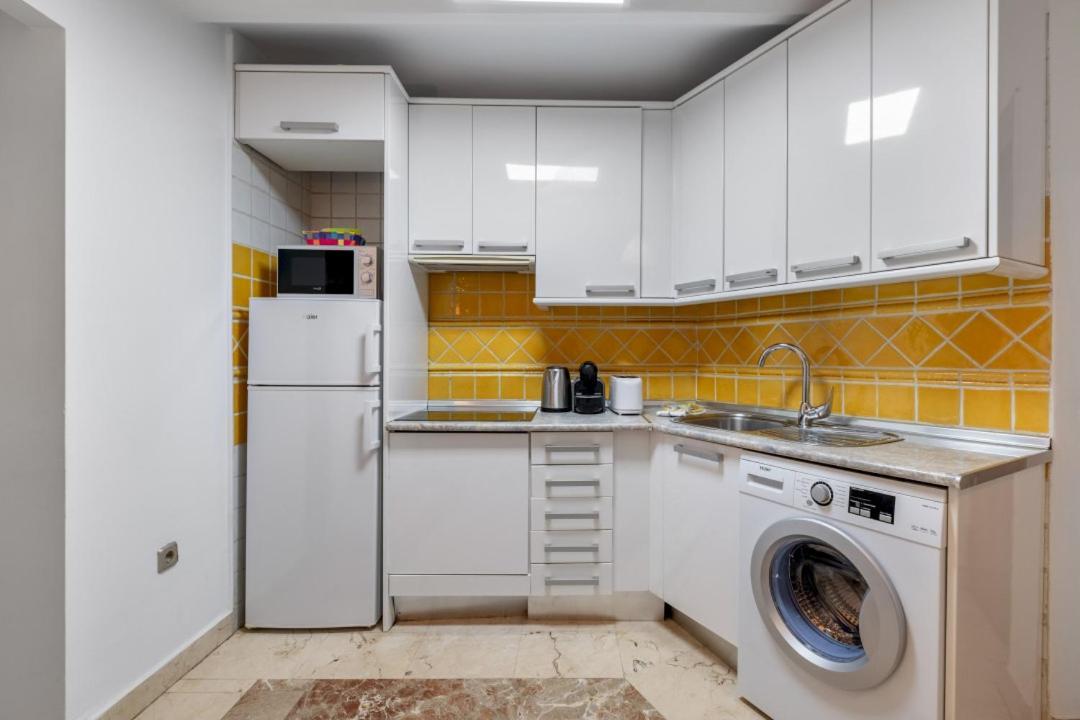 2 Bedroom 1 Bathroom Furnished - Sol - Cozy Vintage - Mintystay Madrid Extérieur photo
